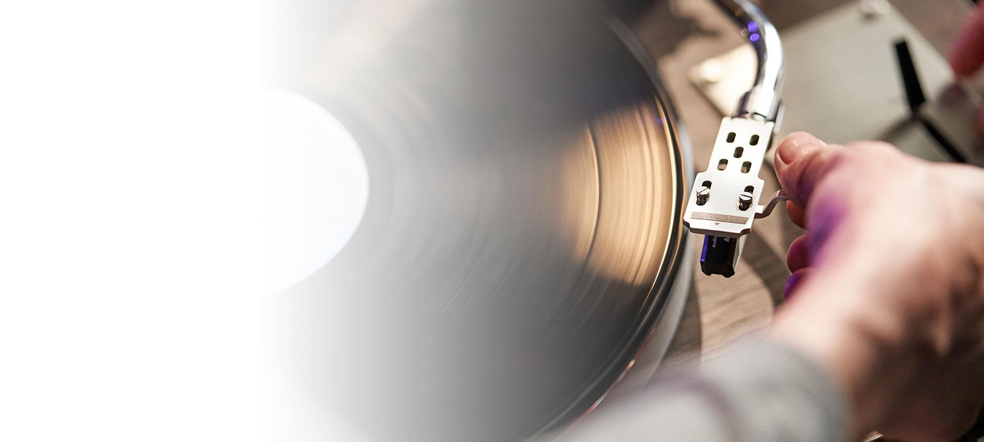 Record player white on the left